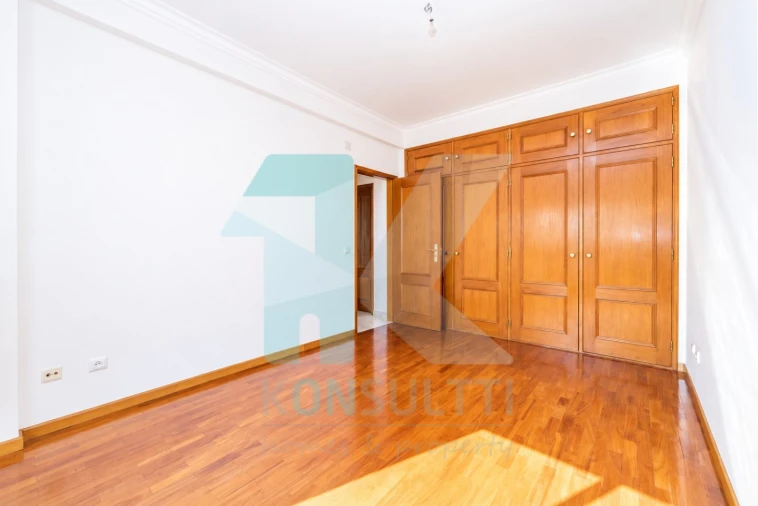 Apartamento T3 para Arrendamento em Azeitão (São Lourenço e São Simão) Foto 3