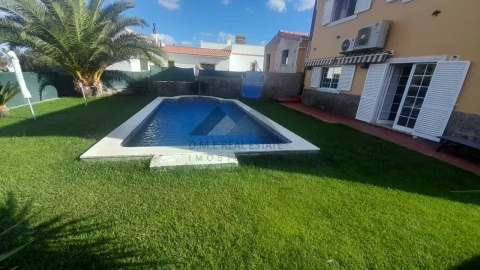 Moradia T4 para Venda em Alcoutim e Pereiro