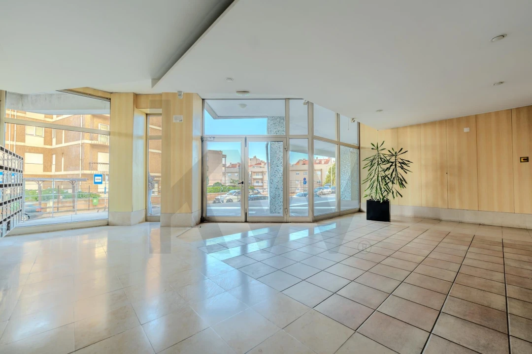 Apartamento T2 para Venda em Mafamude e Vilar do Paraíso Foto 5
