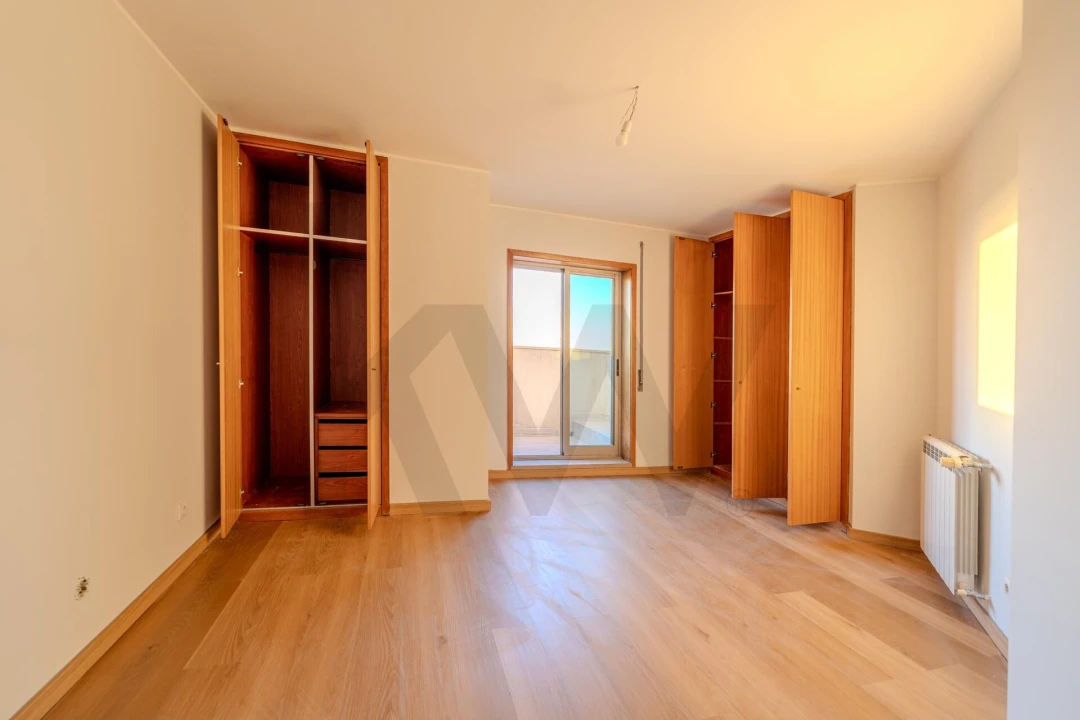 Apartamento T2 para Venda em Mafamude e Vilar do Paraíso Foto 22