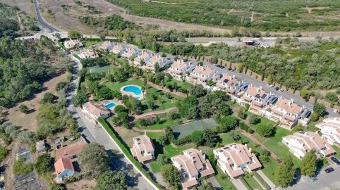 Moradia T3 para Venda em Almargem do Bispo, Pêro Pinheiro e Montelavar