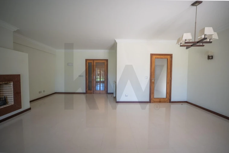 Moradia T3 para Venda em Almargem do Bispo, Pêro Pinheiro e Montelavar Foto 4