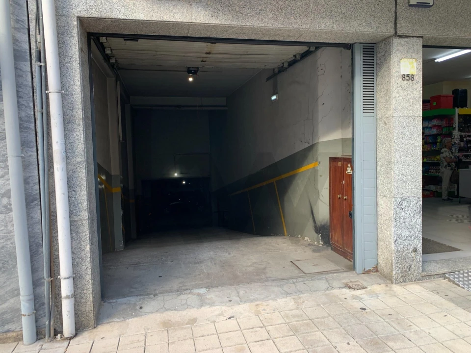 Garagem para Venda em Cedofeita, Santo Ildefonso, Sé, Miragaia, São Nicolau e Vitória Foto 2