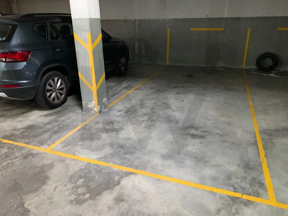 Garagem para Venda em Cedofeita, Santo Ildefonso, Sé, Miragaia, São Nicolau e Vitória Foto 1