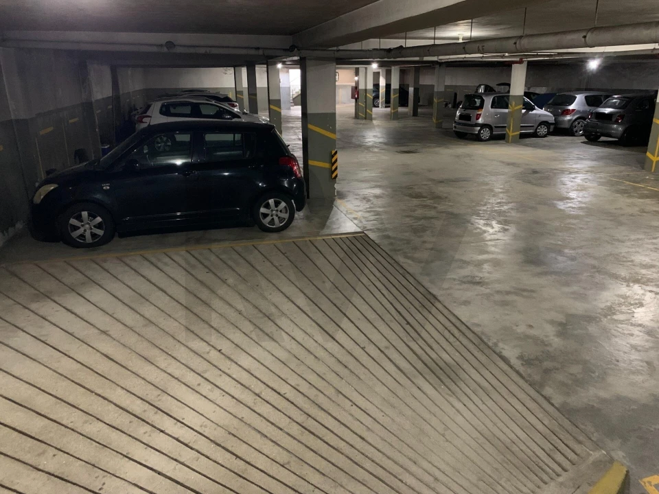Garagem para Venda em Cedofeita, Santo Ildefonso, Sé, Miragaia, São Nicolau e Vitória Foto 4