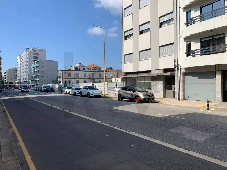 Garagem para Venda em Cedofeita, Santo Ildefonso, Sé, Miragaia, São Nicolau e Vitória Foto 8