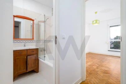 Apartamento T2 para Arrendamento em Olivais