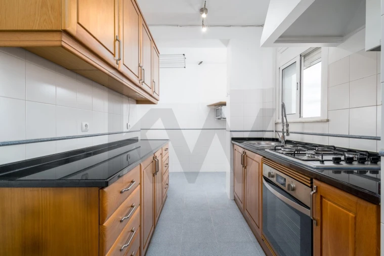 Apartamento T2 para Arrendamento em Olivais Foto 13