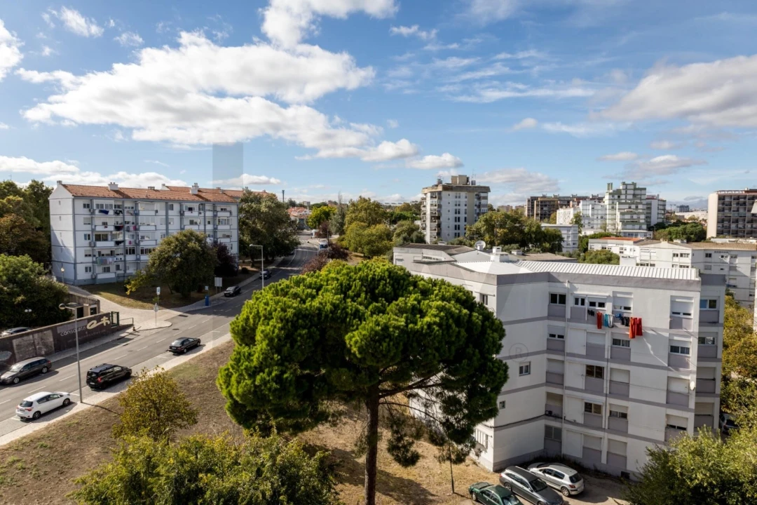 Apartamento T2 para Arrendamento em Olivais Foto 32