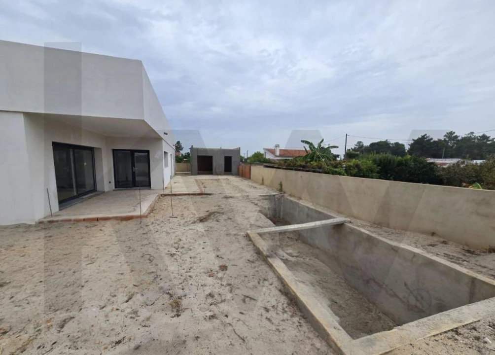 Moradia T3 para Venda em Quinta do Anjo Foto 40