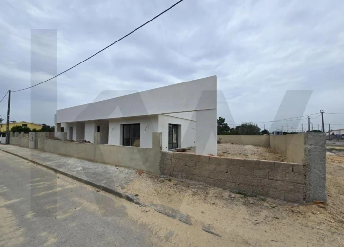 Moradia T3 para Venda em Quinta do Anjo Foto 4