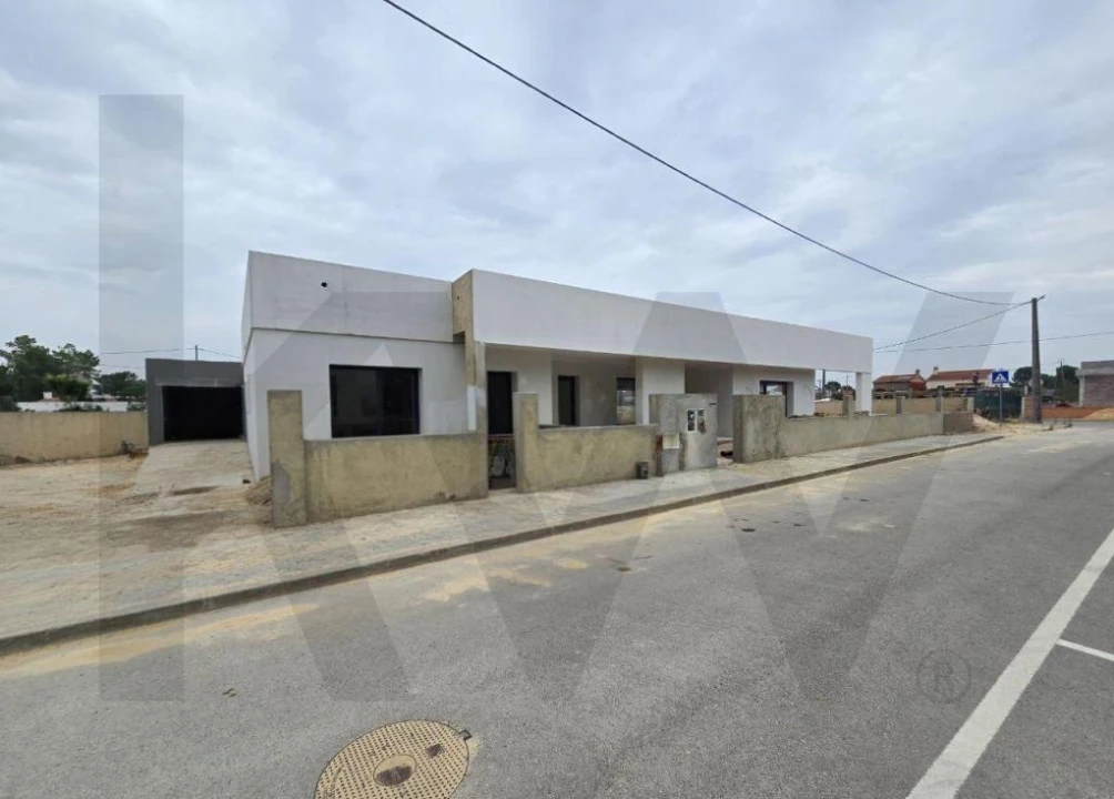 Moradia T3 para Venda em Quinta do Anjo Foto 2