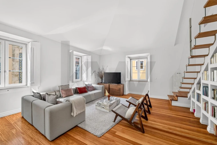 Apartamento T4 para Venda em Santo António Foto 3