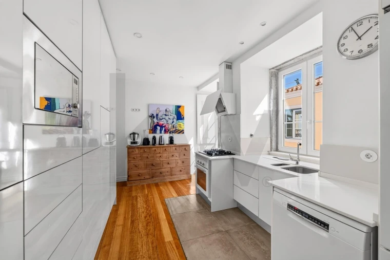 Apartamento T4 para Venda em Santo António Foto 10