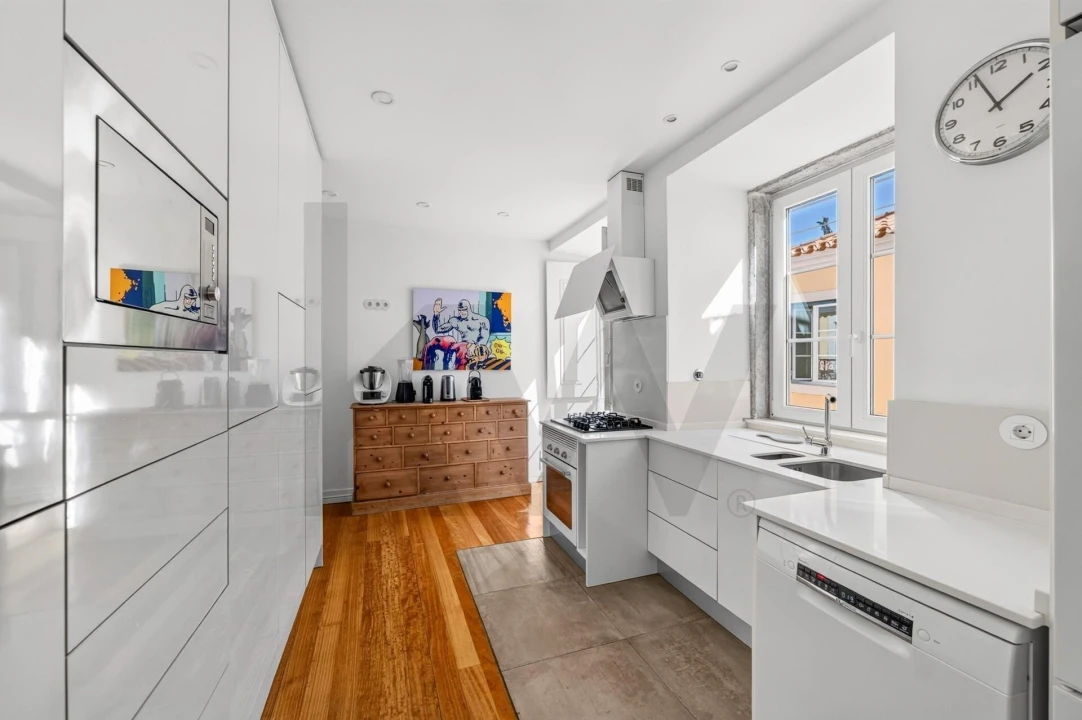 Apartamento T4 para Venda em Santo António Foto 10