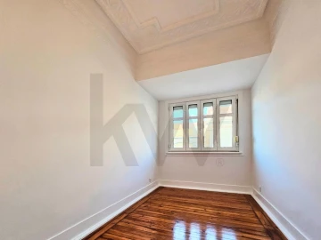 Apartamento T4 para Arrendamento em Arroios