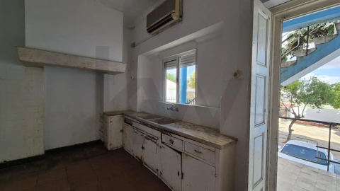 Moradia T4 para Venda em Bacelo e Senhora da Saúde
