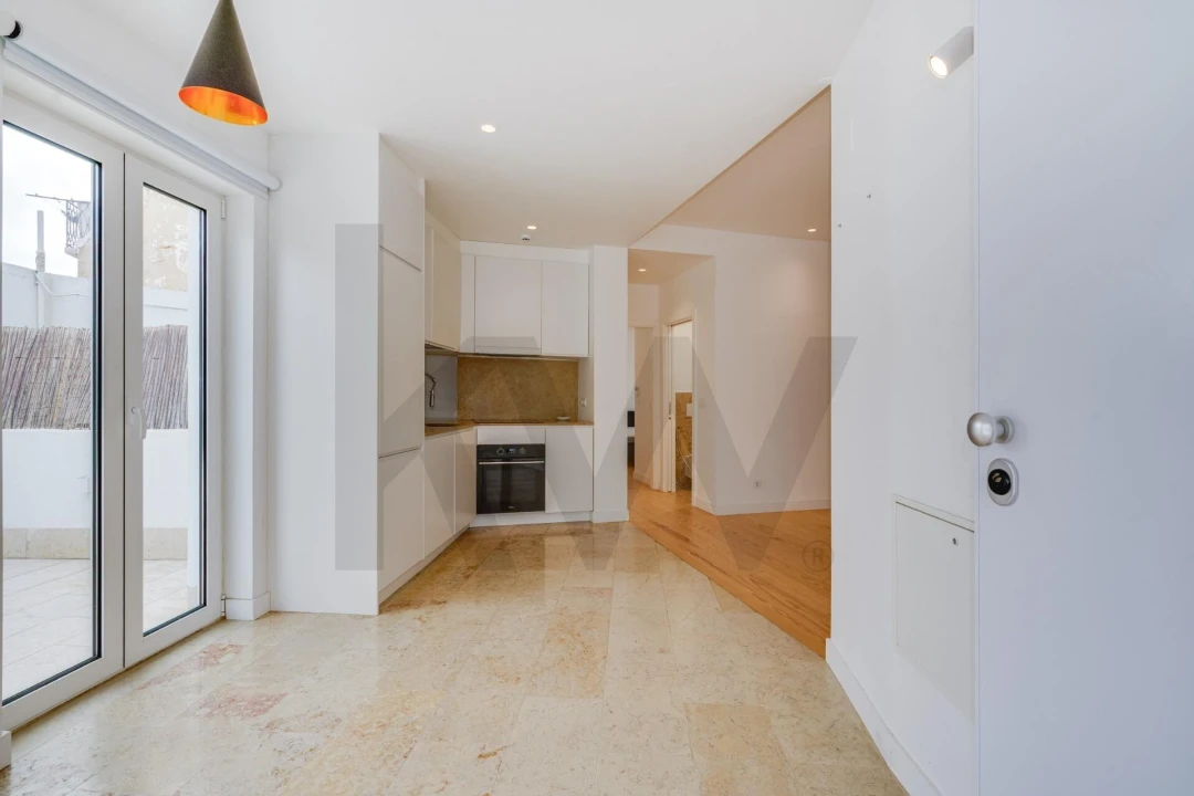 Apartamento T2 para Arrendamento em Santa Maria Maior Foto 2