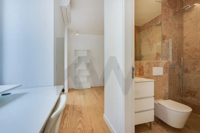 Apartamento T2 para Arrendamento em Santa Maria Maior