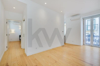 Apartamento T2 para Arrendamento em Santa Maria Maior