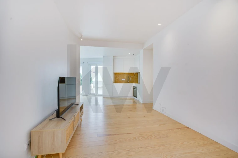 Apartamento T2 para Arrendamento em Santa Maria Maior Foto 6