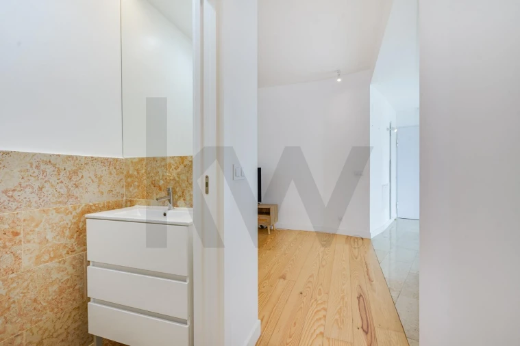 Apartamento T2 para Arrendamento em Santa Maria Maior Foto 16