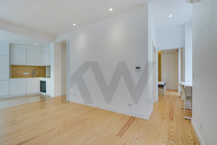 Apartamento T2 para Arrendamento em Santa Maria Maior Foto 7