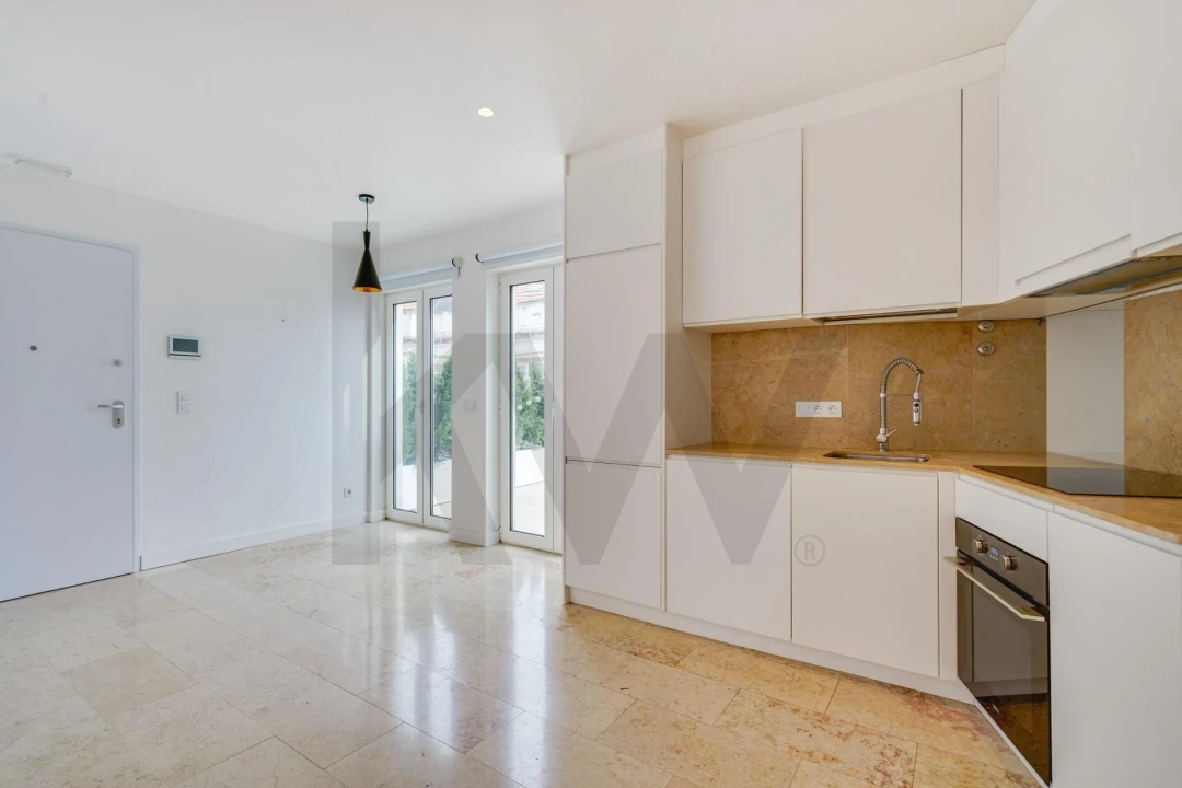 Apartamento T2 para Arrendamento em Santa Maria Maior Foto 3