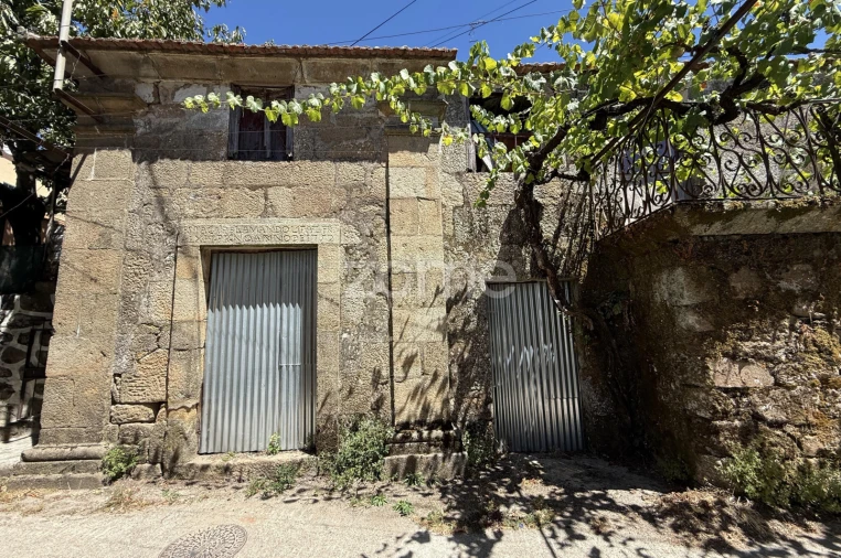 Moradia T4 para Venda em Anreade e São Romão de Aregos Foto 3