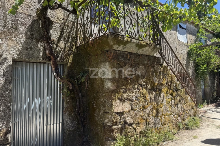 Moradia T4 para Venda em Anreade e São Romão de Aregos Foto 4