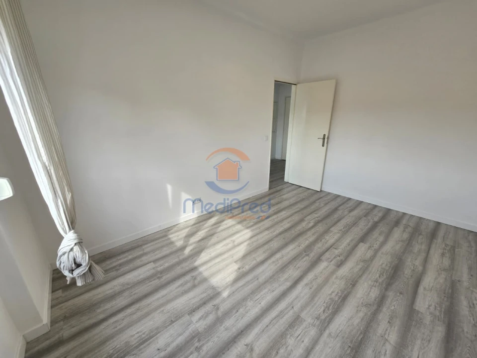 Apartamento T3 para Arrendamento em Odivelas Foto 15