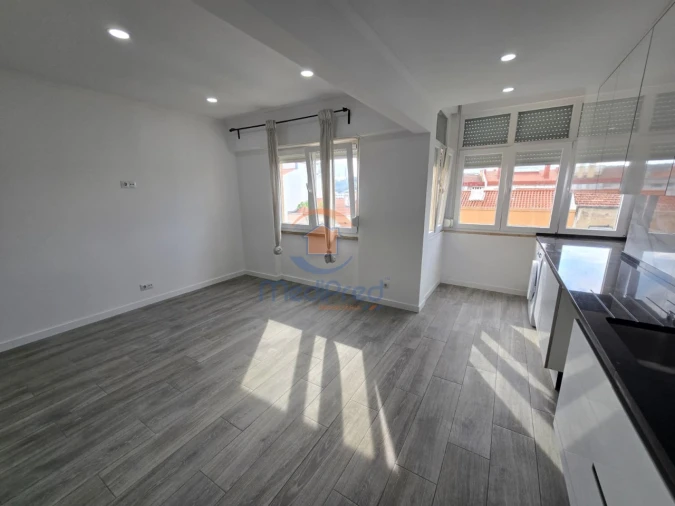 Apartamento T3 para Arrendamento em Odivelas Foto 2