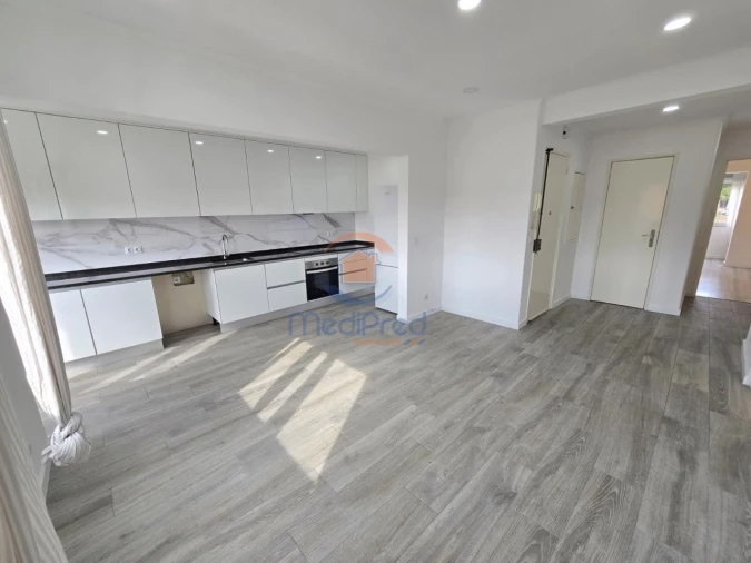 Apartamento T3 para Arrendamento em Odivelas Foto 6