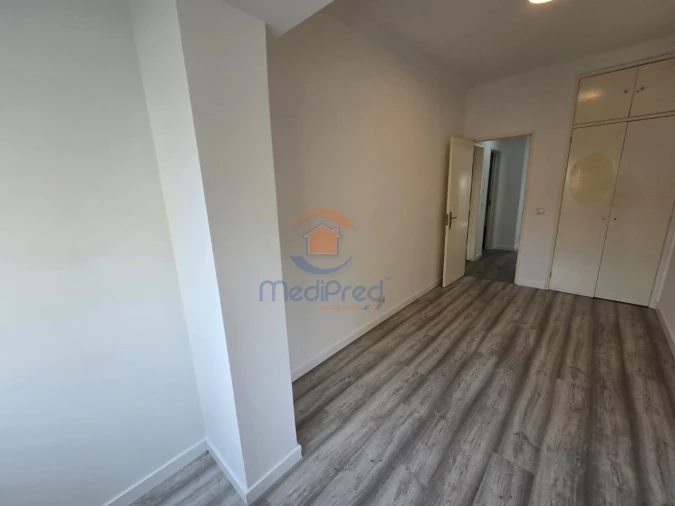 Apartamento T3 para Arrendamento em Odivelas Foto 11