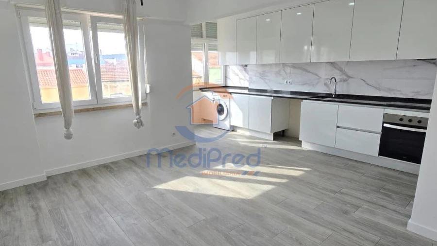 Apartamento T3 para Arrendamento em Odivelas
