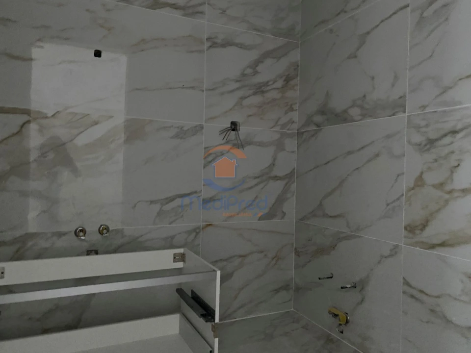 Apartamento T3 para Venda em Ramada e Caneças Foto 24