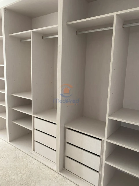 Apartamento T3 para Venda em Ramada e Caneças