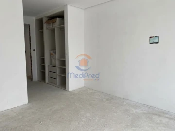 Apartamento T3 para Venda em Ramada e Caneças