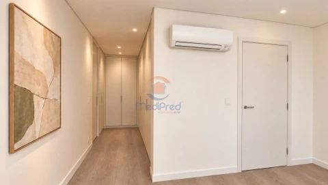 Apartamento T3 para Venda em Ramada e Caneças