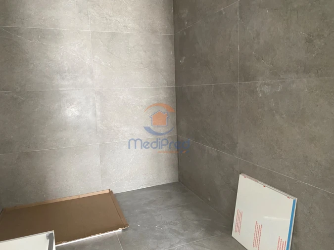 Apartamento T3 para Venda em Ramada e Caneças Foto 13
