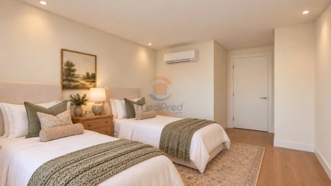 Apartamento T3 para Venda em Ramada e Caneças
