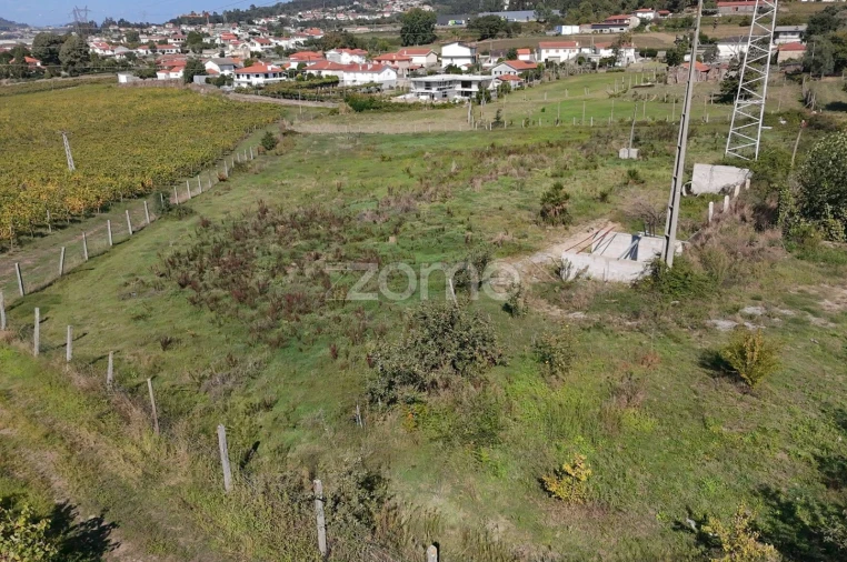 Terreno para Venda em Oliveira, São Paio e São Sebastião Foto 6