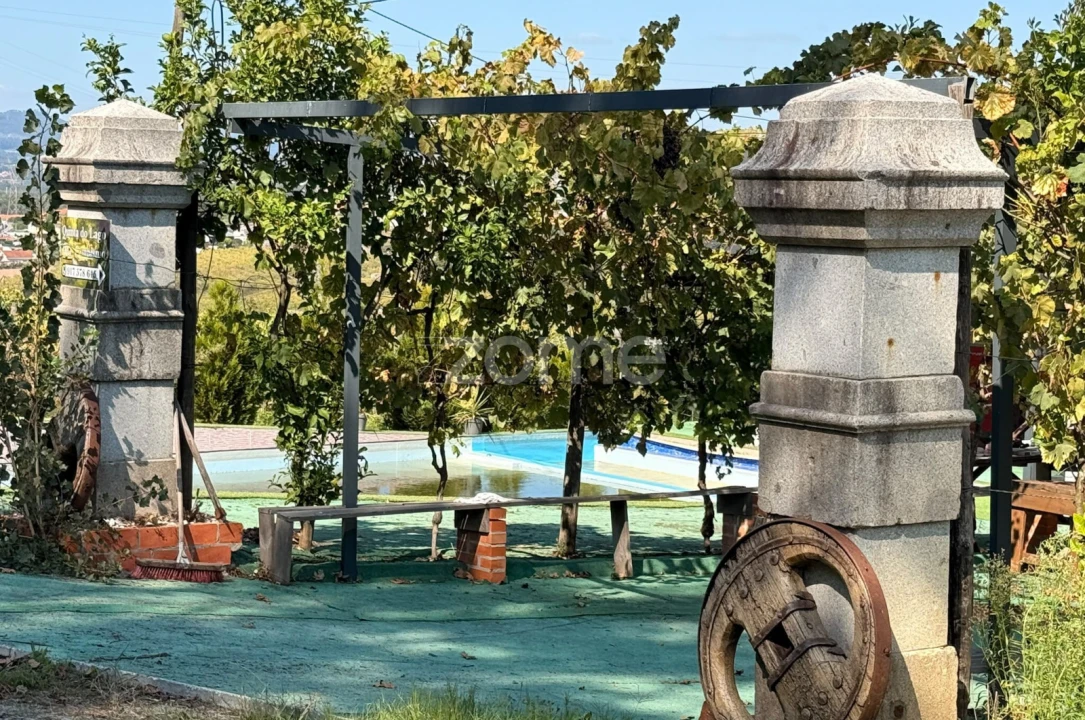 Terreno para Venda em Oliveira, São Paio e São Sebastião Foto 1