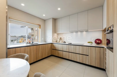 Apartamento T3 para Venda em Merelim (São Pedro) e Frossos