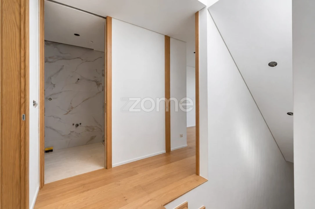 Moradia T4 para Venda em Esmoriz Foto 16