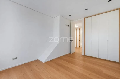 Moradia T4 para Venda em Esmoriz