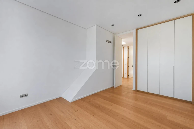 Moradia T4 para Venda em Esmoriz Foto 23