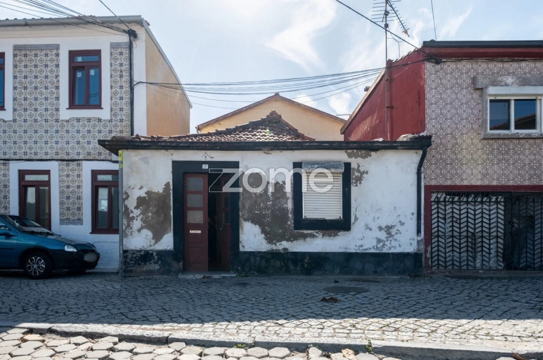 Moradia T1 para Venda em Santa Marinha e São Pedro da Afurada Foto 4