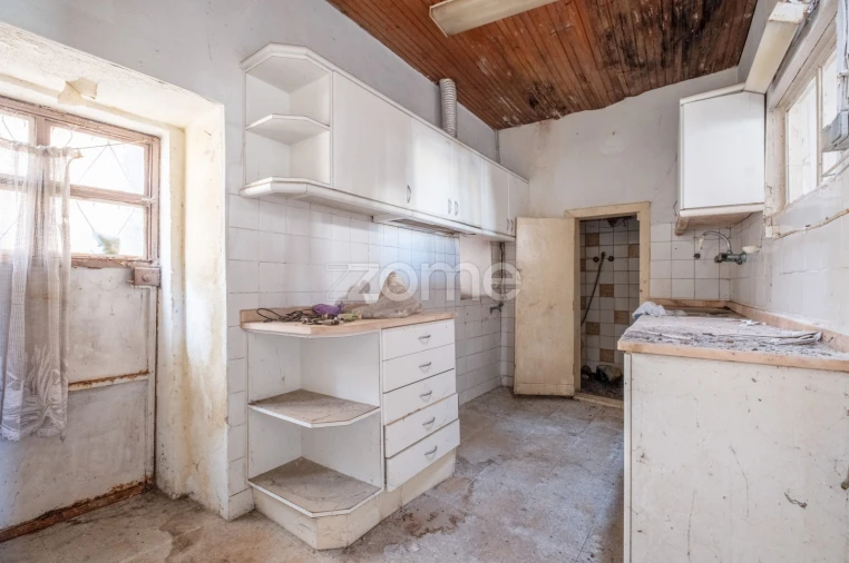 Moradia T1 para Venda em Santa Marinha e São Pedro da Afurada Foto 9