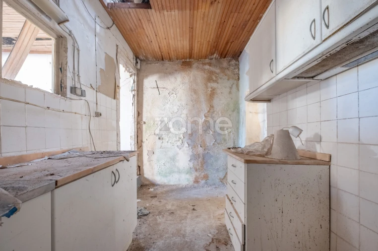 Moradia T1 para Venda em Santa Marinha e São Pedro da Afurada Foto 12
